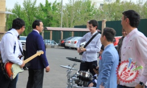 Озодбек Назарбеков янги видеоклип суратга олдирди