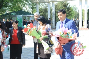 Жиззах вилоятида “Ким эдигу ким бўлдик, эртага қандай юксак марраларни эгаллашимиз керак?” мазмунидаги тарғибот тадбирлари бошланди.