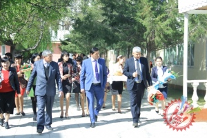 Жиззах вилоятида “Ким эдигу ким бўлдик, эртага қандай юксак марраларни эгаллашимиз керак?” мазмунидаги тарғибот тадбирлари бошланди.