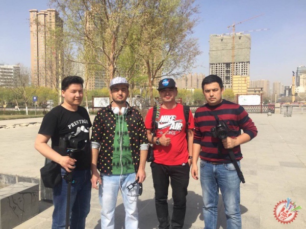 Божалар гуруҳи Хитойда янги видеоклипини суратга олдирмоқда 