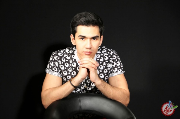 Ҳожиакбар Ҳайдаров “Дўлана” клипига билдирилган танқидий фикрларга ўз муносабатини билдирди