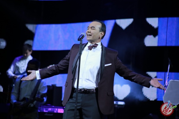 Озодбек Назарбековнинг "Меҳринг сабаб" номли концерт дастуридан фоторепортаж