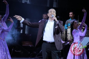 Озодбек Назарбековнинг "Меҳринг сабаб" номли концерт дастуридан фоторепортаж