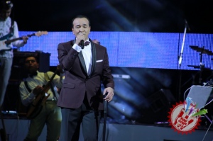 Озодбек Назарбековнинг "Меҳринг сабаб" номли концерт дастуридан фоторепортаж