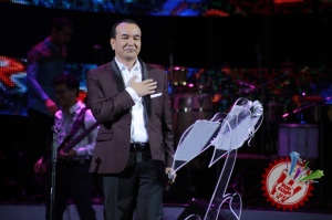 Озодбек Назарбековнинг "Меҳринг сабаб" номли концерт дастуридан фоторепортаж