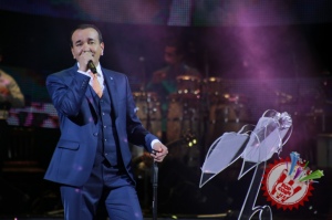 Озодбек Назарбековнинг "Меҳринг сабаб" номли концерт дастуридан фоторепортаж