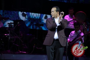 Озодбек Назарбековнинг "Меҳринг сабаб" номли концерт дастуридан фоторепортаж