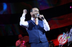 Озодбек Назарбековнинг "Меҳринг сабаб" номли концерт дастуридан фоторепортаж