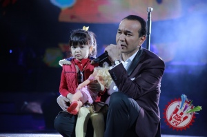 Озодбек Назарбековнинг "Меҳринг сабаб" номли концерт дастуридан фоторепортаж