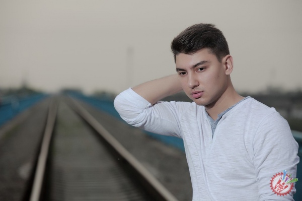 Тоҳир Содиқовнинг репертуаридаги сиз севган қўшиқ Жавоҳир Содиқов ижросида