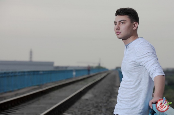 Тоҳир Содиқовнинг репертуаридаги сиз севган қўшиқ Жавоҳир Содиқов ижросида