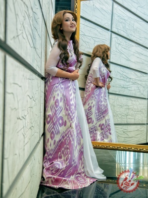 Дизайнер Гулчеҳра Юнусова янги либослари коллекциясини намойиш этди