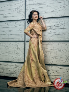 Дизайнер Гулчеҳра Юнусова янги либослари коллекциясини намойиш этди