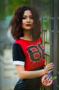 Ситора Алимжонова янги фотосессиясини тақдим этди