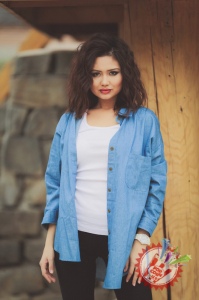 Ситора Алимжонова янги фотосессиясини тақдим этди