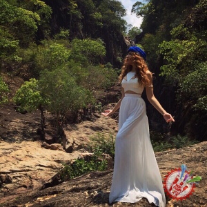 Хонанда Лола навбатдаги  "Я вода" клипи устида иш олиб бормоқда