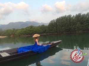 Хонанда Лола навбатдаги  "Я вода" клипи устида иш олиб бормоқда