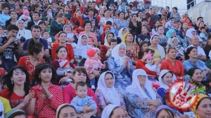 Баҳром Назаровнинг гастрол концерт дастури Андижон вилояти бўйлаб давом этмоқда