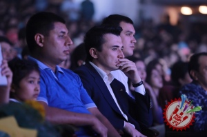 Мафтункор Шаҳзоданинг концерт дастуридан фоторепортаж