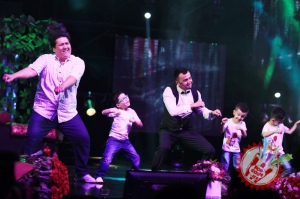 Мафтункор Шаҳзоданинг концерт дастуридан фоторепортаж