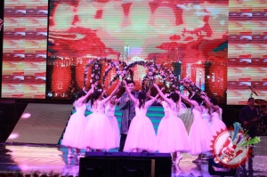 Сардор Раҳимхоннинг “Ҳар кунинг улуғ неъмат” номли концерт дастуридан фоторепортаж