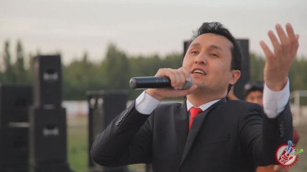 Баҳром Назаровнинг вилоятлар бўйлаб концерти давом этмоқда