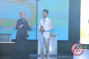 Шоҳруҳхоннинг концерт дастуридан фоторепортаж