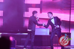 Шоҳруҳхоннинг концерт дастуридан фоторепортаж