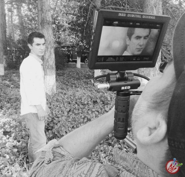 Абдулла Қурбонов тез кунда янги видеоклипини намойиш этади