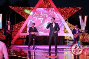 “Афсонавий 90” номли галаконцертдан фоторепортаж