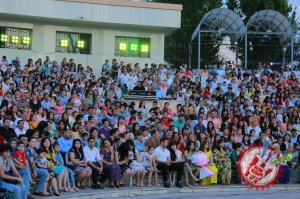 “Афсонавий 90” номли галаконцертдан фоторепортаж