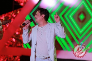 “Афсонавий 90” номли галаконцертдан фоторепортаж