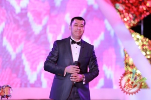 “Афсонавий 90” номли галаконцертдан фоторепортаж