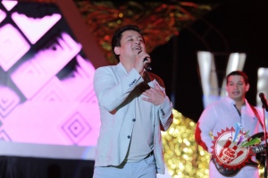 “Афсонавий 90” номли галаконцертдан фоторепортаж