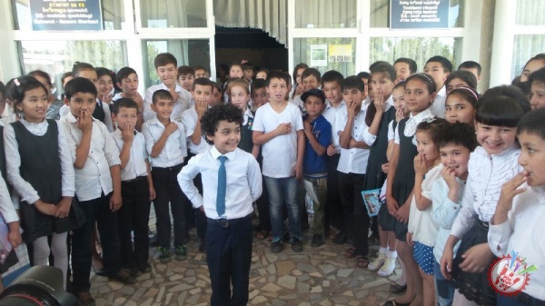 1-июнь – Халқаро болаларни ҳимоя қилиш кунига бағишланган мусиқали фильм суратга олинди