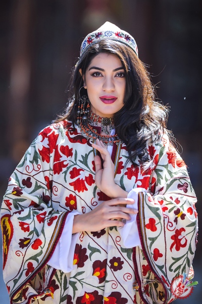 Милена Мадмусаеванинг “Воз кечолмайман” таронасини қарши олинг