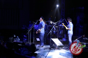 Рустам Ғоиповнинг яккахон концерт дастуридан фоторепортаж