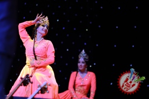 Рустам Ғоиповнинг яккахон концерт дастуридан фоторепортаж