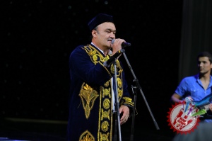 Рустам Ғоиповнинг яккахон концерт дастуридан фоторепортаж