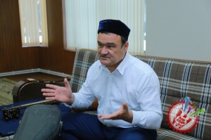 Рустам Ғоиповнинг яккахон концерт дастуридан фоторепортаж