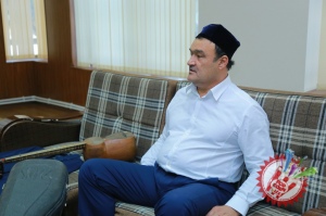 Рустам Ғоиповнинг яккахон концерт дастуридан фоторепортаж