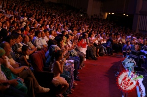 Рустам Ғоиповнинг яккахон концерт дастуридан фоторепортаж