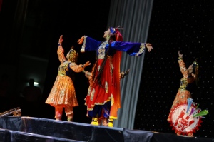 Рустам Ғоиповнинг яккахон концерт дастуридан фоторепортаж