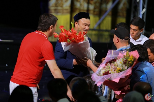 Рустам Ғоиповнинг яккахон концерт дастуридан батафсил