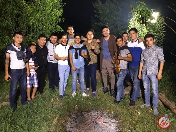 Сардор Раҳимхон хит бўлиши кутилаётган яна бир янги таронасига видеоклип суратга олдирди