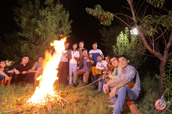 Сардор Раҳимхон хит бўлиши кутилаётган яна бир янги таронасига видеоклип суратга олдирди