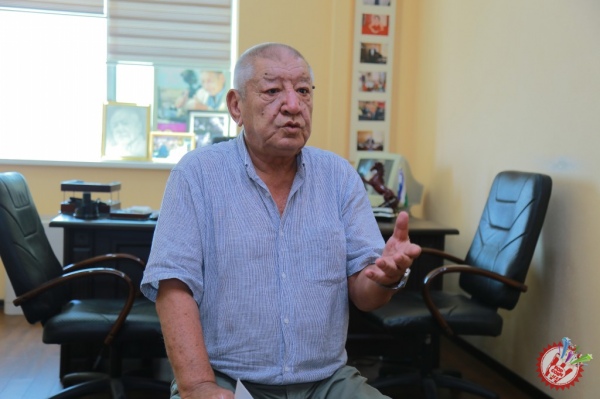 Бугунги кун танқидчилари Мурод Ражабовнинг  танқидига учради