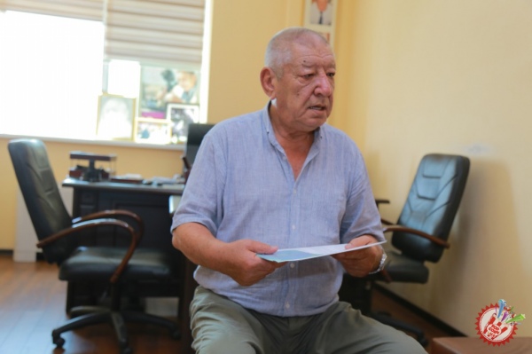 Бугунги кун танқидчилари Мурод Ражабовнинг  танқидига учради