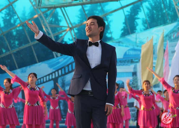 Андижонда “Ким эдигу ким бўлдик, эртага қандай юксак марраларни эгаллашимиз керак?” тадбирларининг якуний  гала концерти бўлиб ўтди.