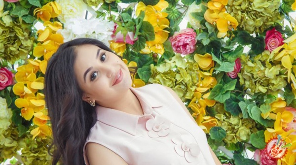 Хонанда Ҳадичанинг навбатдаги қўшиғига баҳо беринг